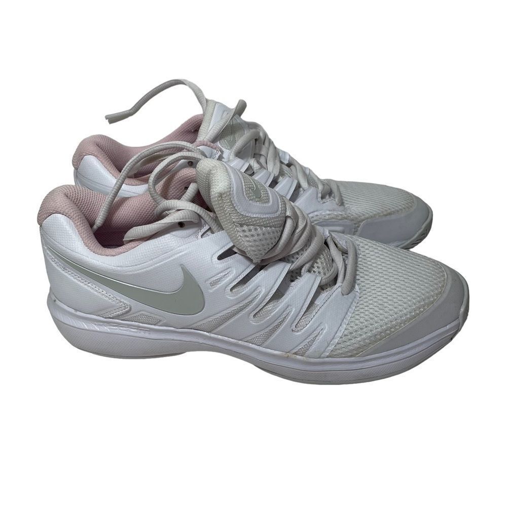NWOT Nike White Athletic Training Shoes